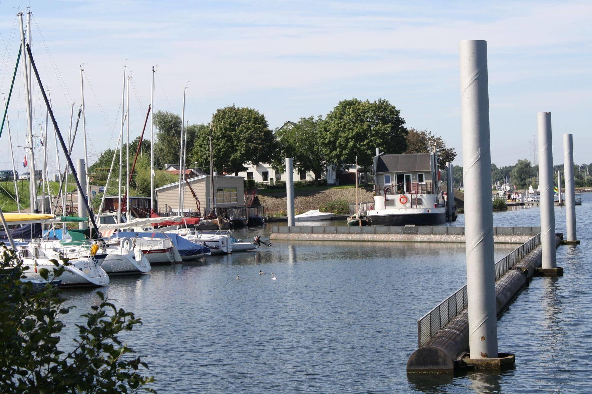 Botel Ophoven Kinrooi Exterior foto